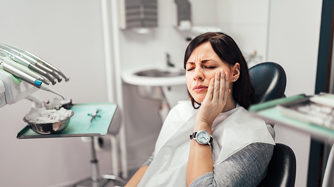 Woman with tooth pain